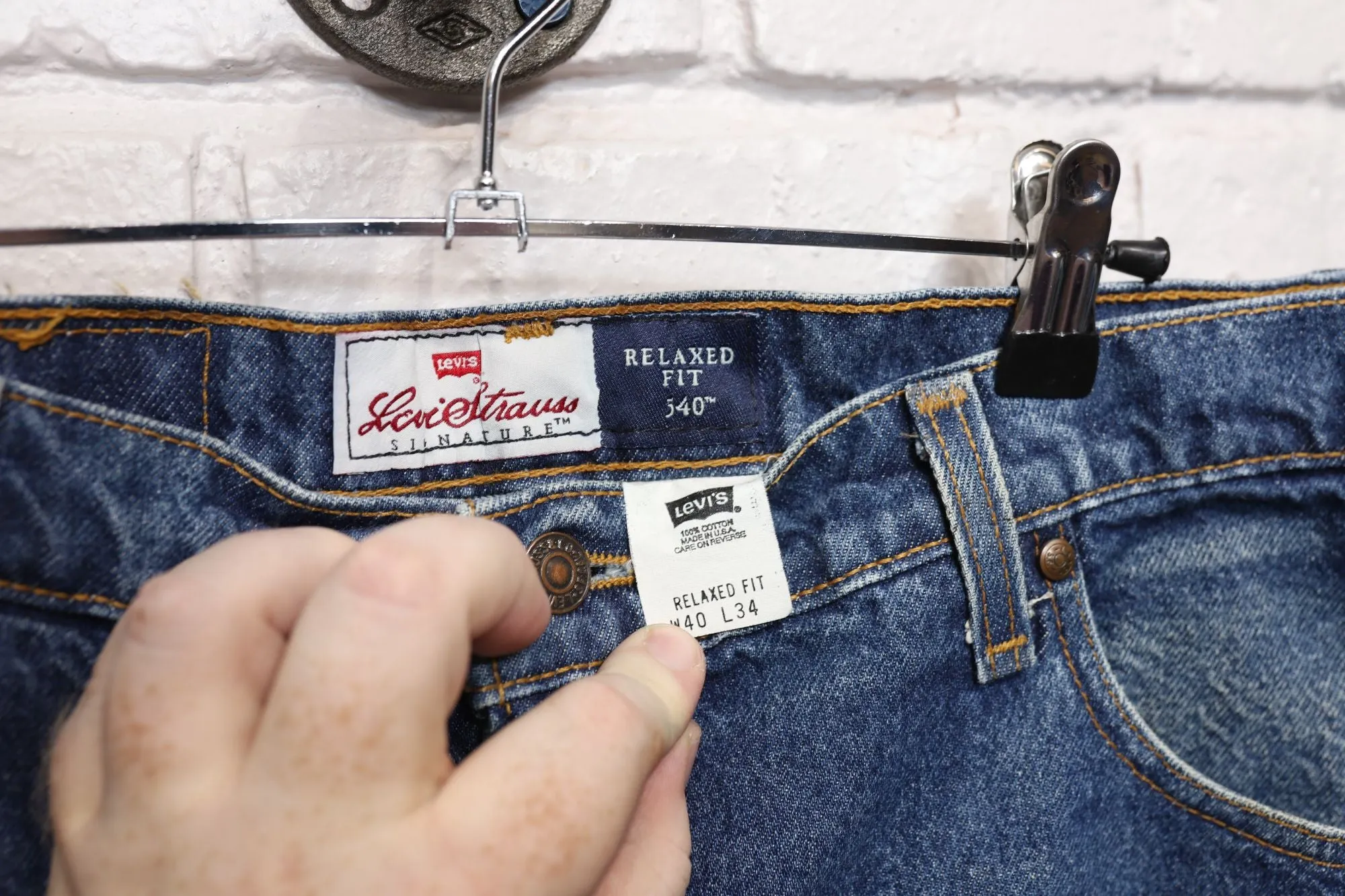 90s Vintage Levi's Relaxed Fit Jeans Size 38/33
