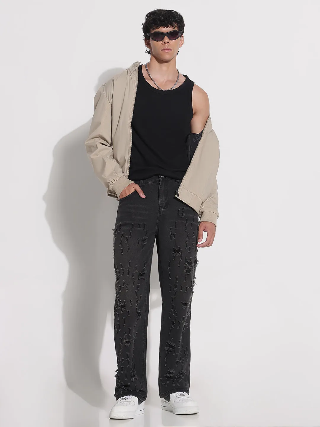 Men Black Distressed Relaxed Fit Jeans